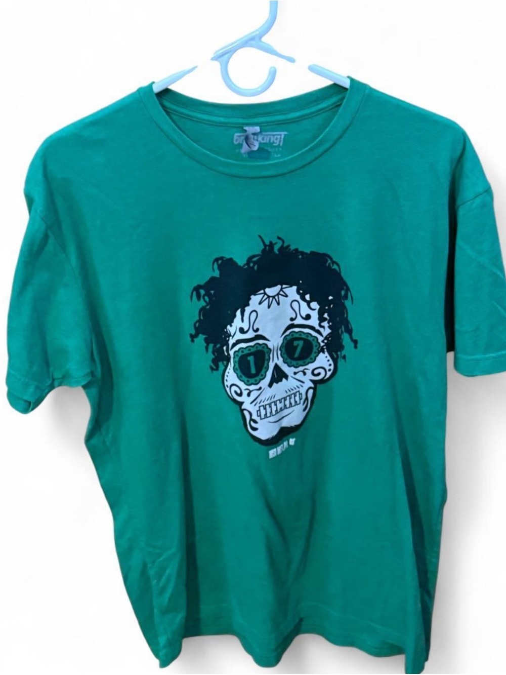 Men’s Breaking T graphic tee